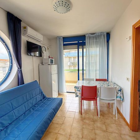 Grazioso Appartamento N 47 A 100Mt Dal Mare 比比翁 外观 照片