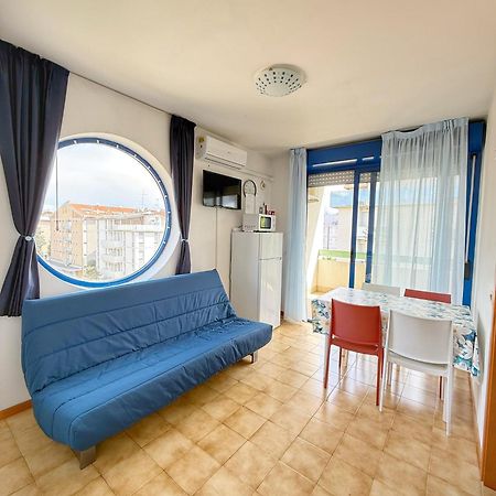 Grazioso Appartamento N 47 A 100Mt Dal Mare 比比翁 外观 照片