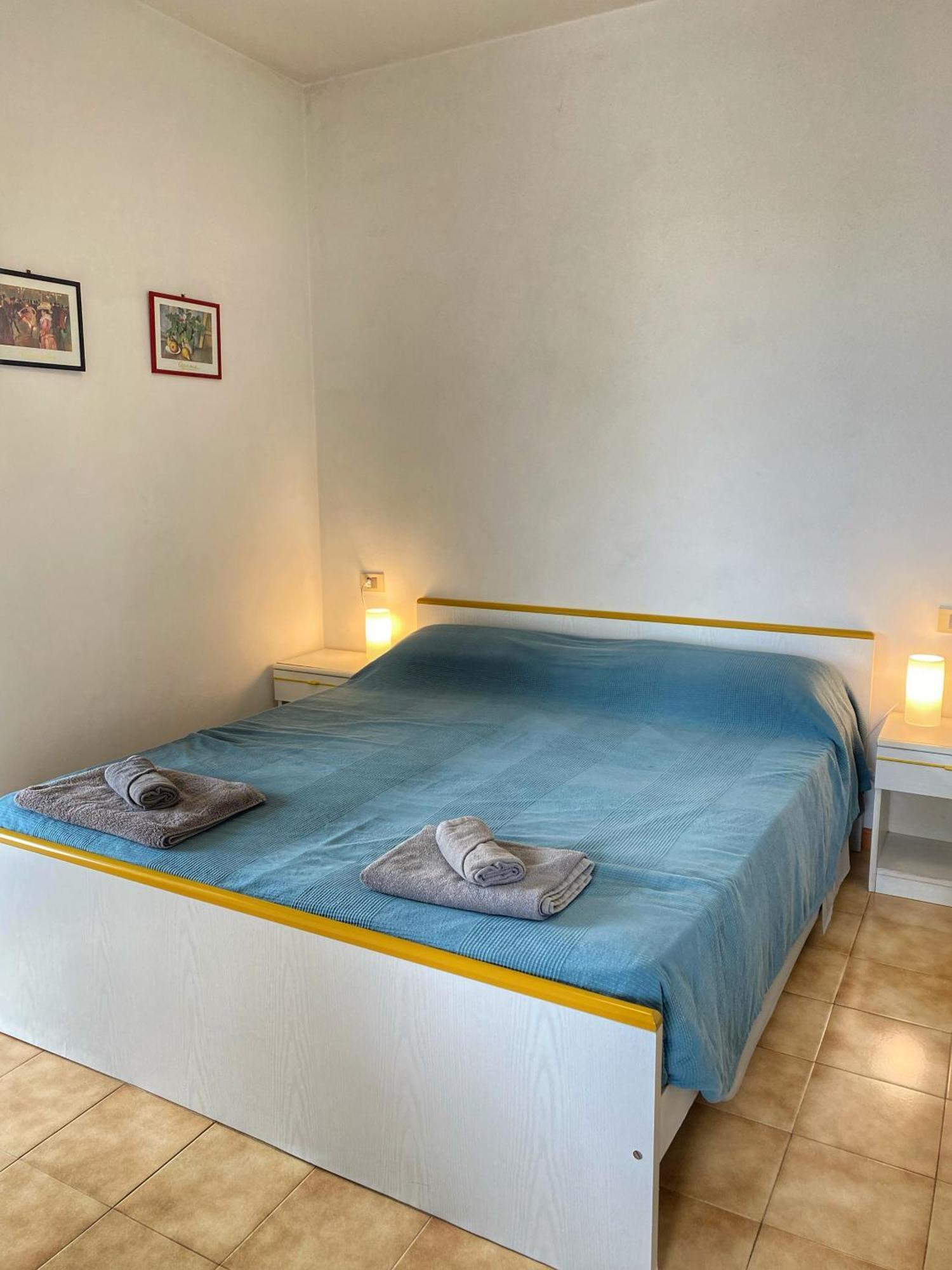 Grazioso Appartamento N 47 A 100Mt Dal Mare 比比翁 外观 照片