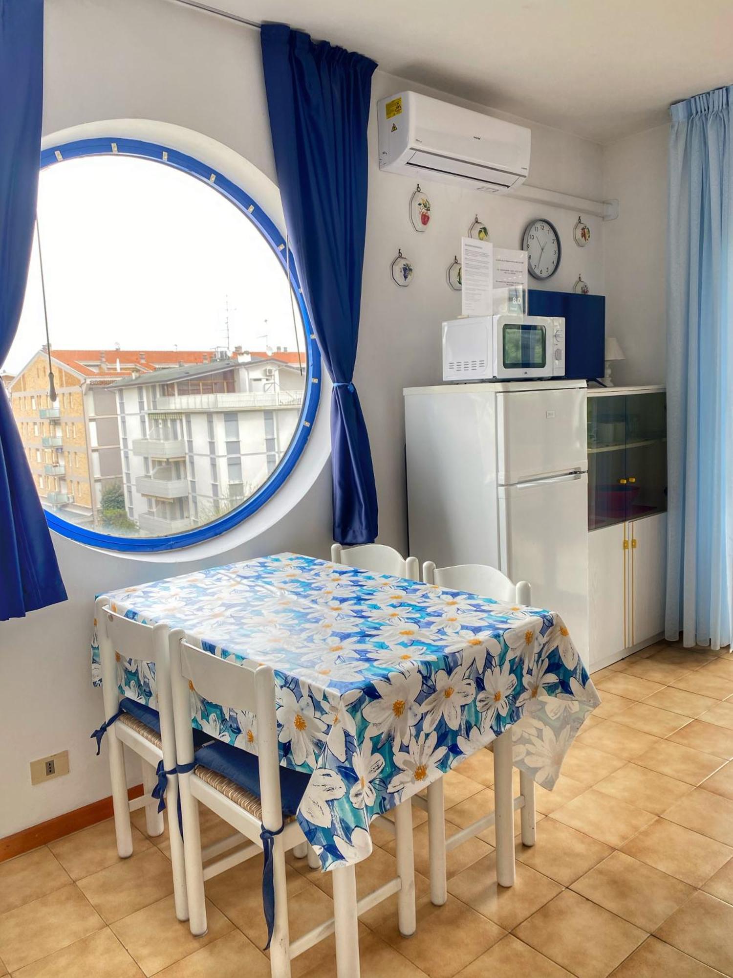 Grazioso Appartamento N 47 A 100Mt Dal Mare 比比翁 外观 照片