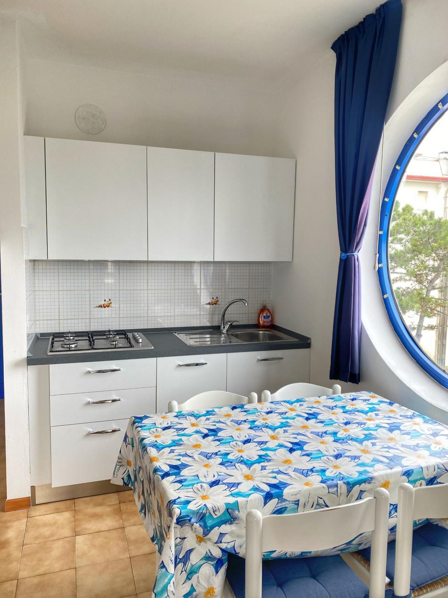 Grazioso Appartamento N 47 A 100Mt Dal Mare 比比翁 外观 照片