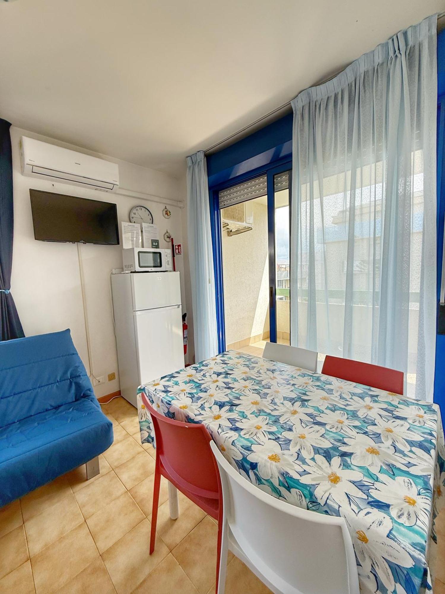 Grazioso Appartamento N 47 A 100Mt Dal Mare 比比翁 外观 照片